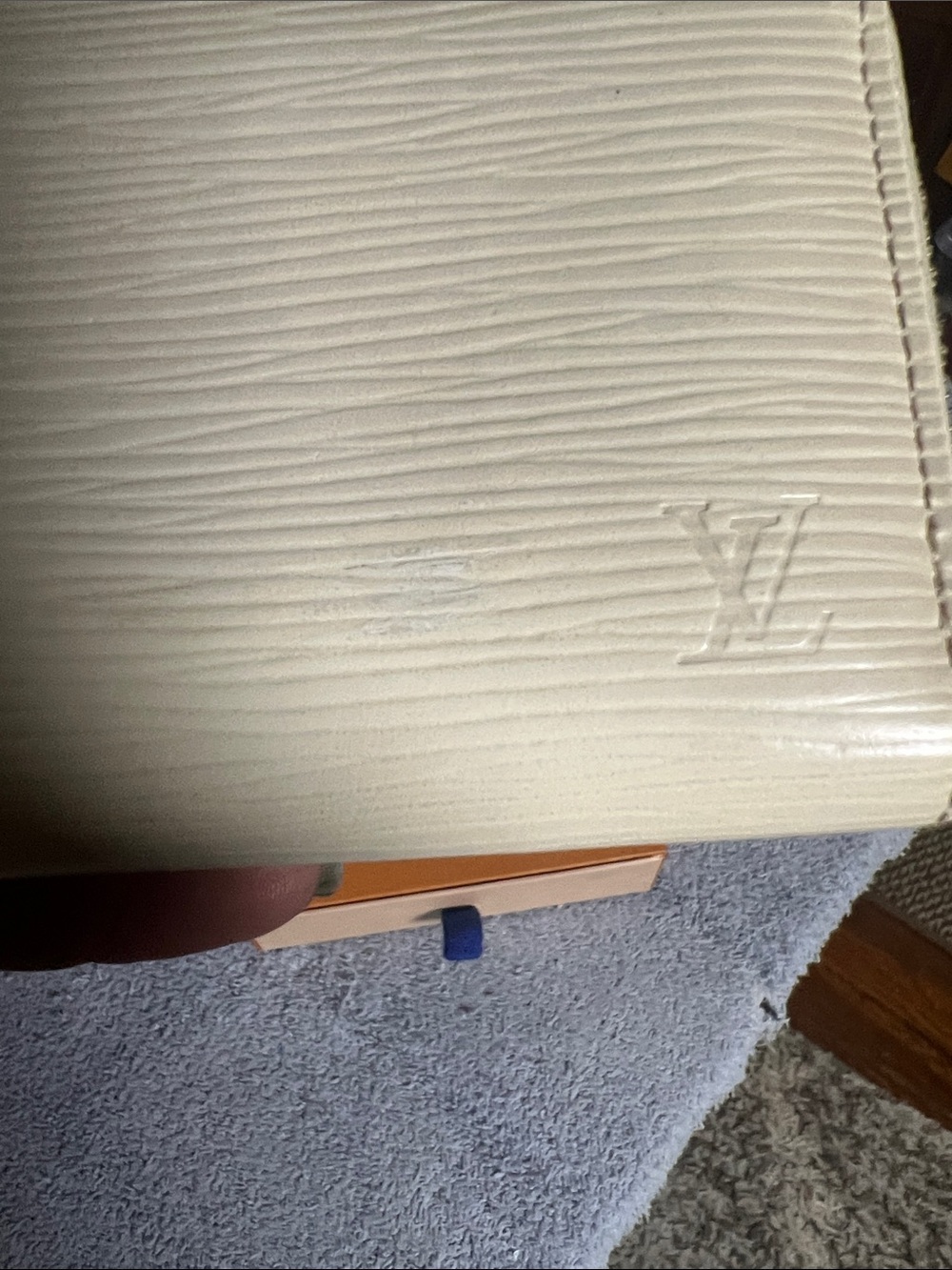 Louis Vuitton Cream Epi Leather Compact Zip Wallet - Picture 2 of 3